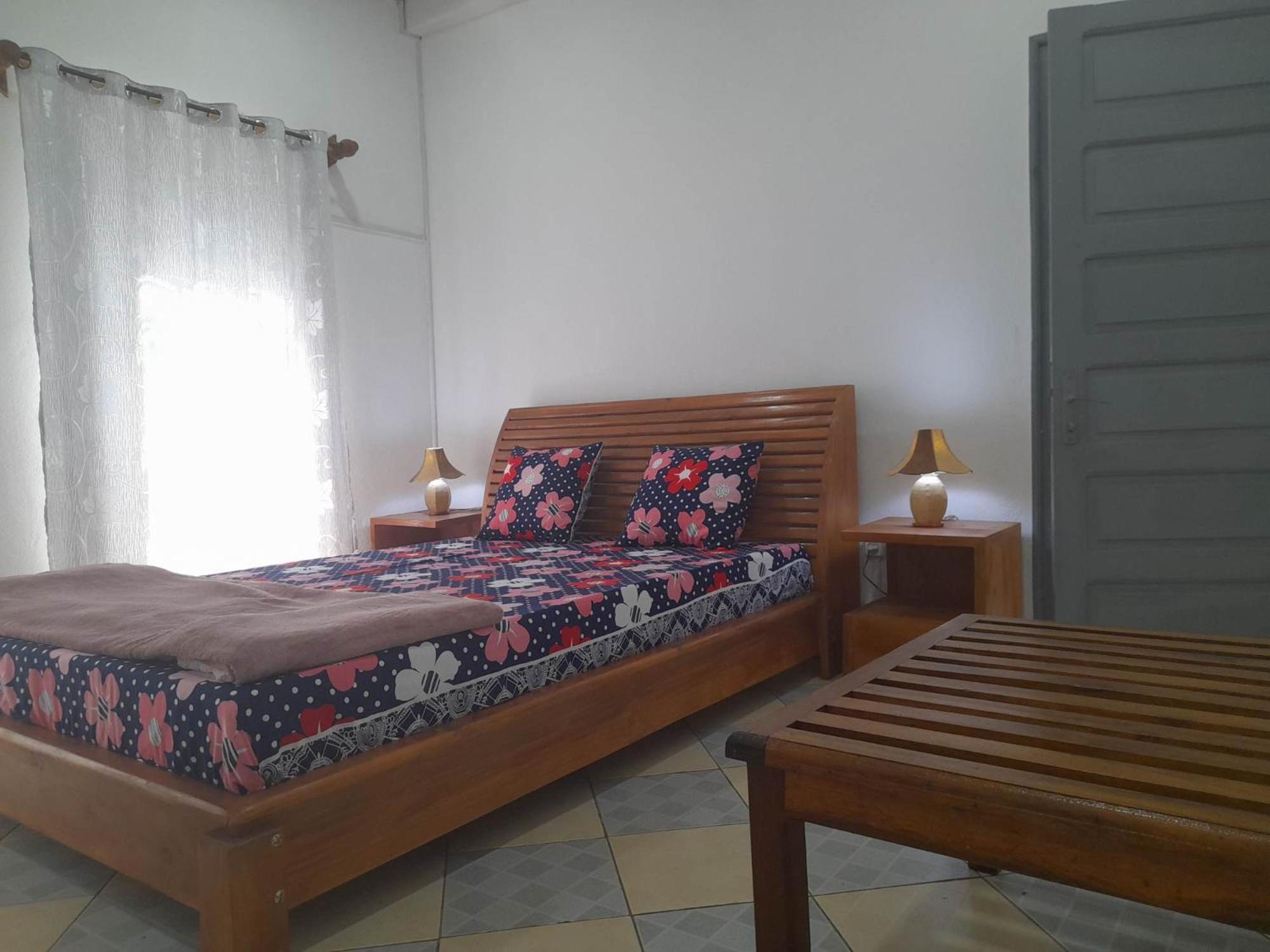 Bed and Breakfast Chez Joel Анцирабе Экстерьер фото
