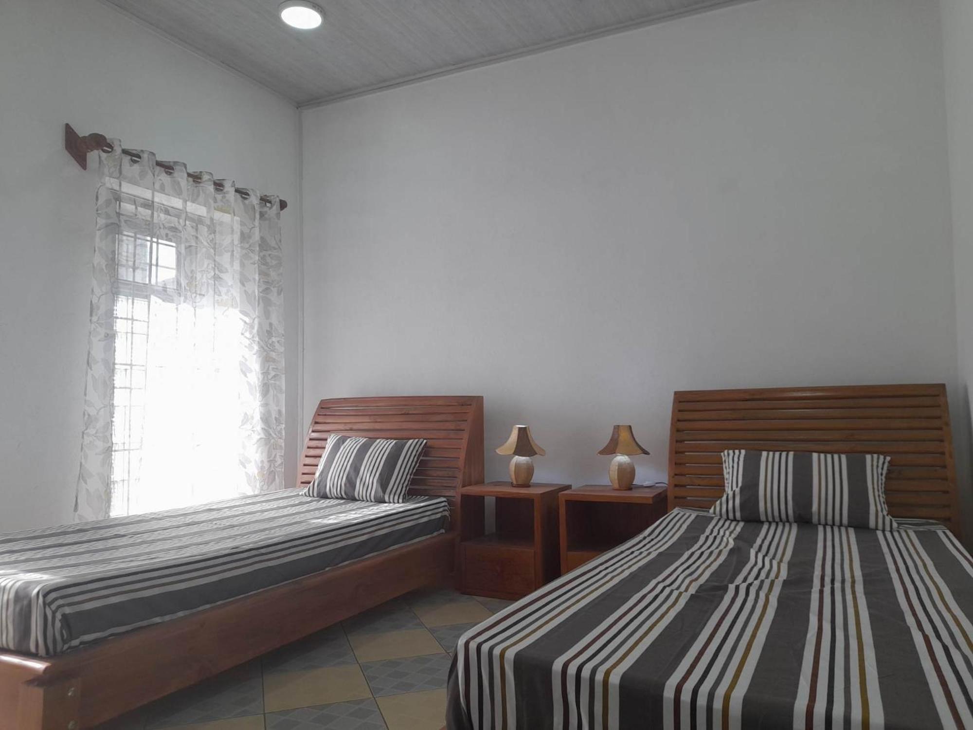 Bed and Breakfast Chez Joel Анцирабе Экстерьер фото