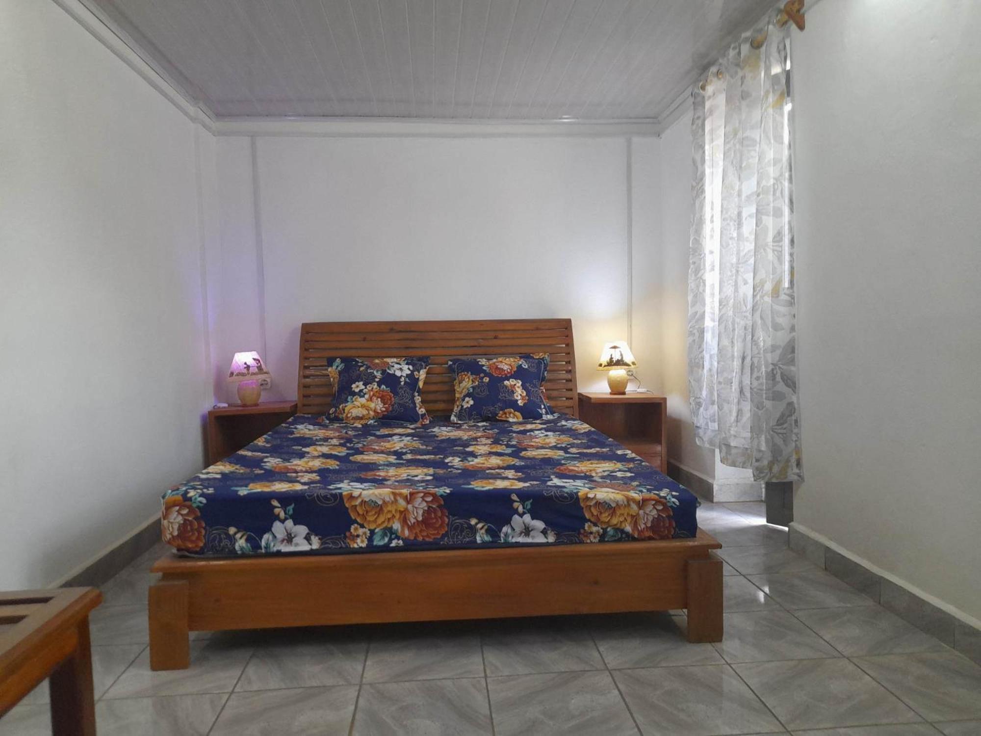 Bed and Breakfast Chez Joel Анцирабе Экстерьер фото